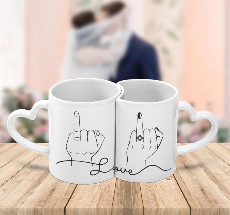 Cốc sứ đôi mang ý nghĩa chúc phúc cho tình yêu luôn đong đầy