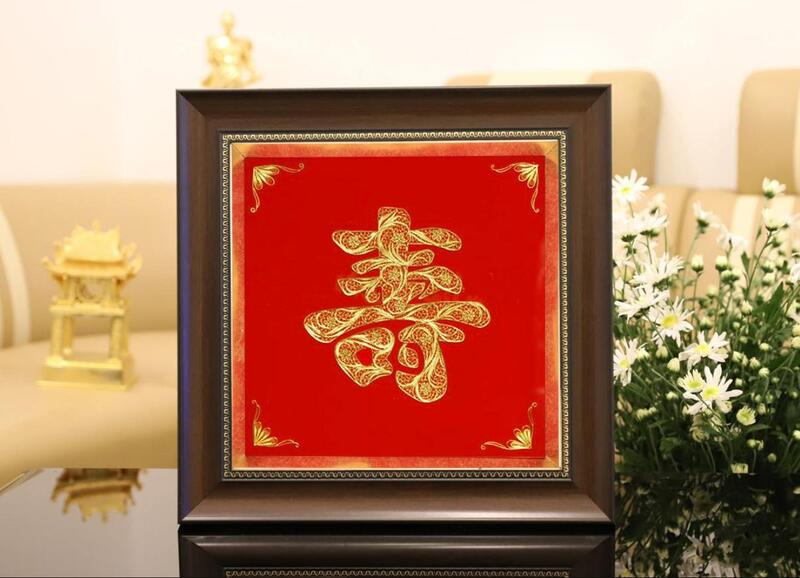 Trong tiếng Trung, chữ Thọ là 寿 shòu, ám chỉ sống thọ, cao tuổi